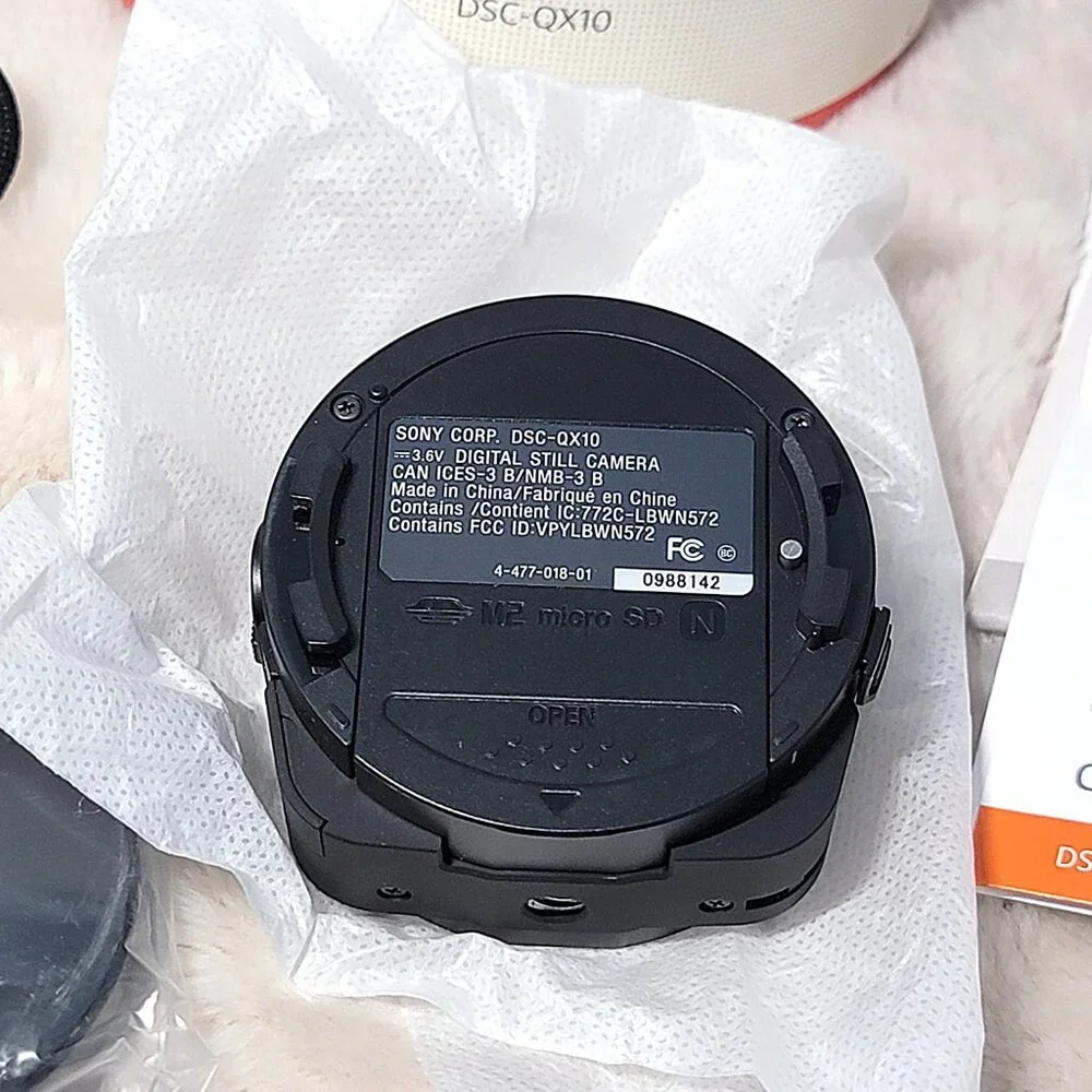 Sony Cyber-shot DSC-QX10 18MP 10X Optical Zoom Digital Camera for Phones w/BOX